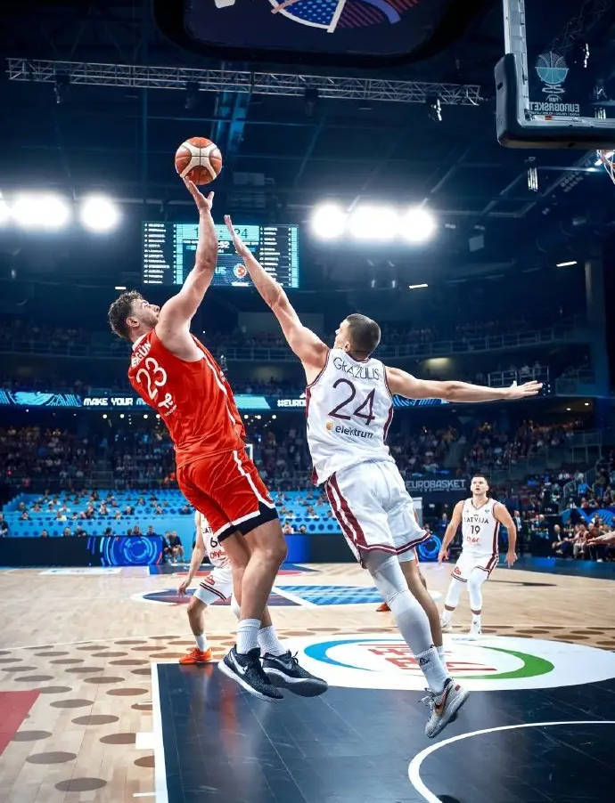 欧洲杯各队NBA球员表现:马卡爆发约老师高效 铂金最低迷